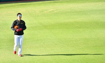 甲子園で汗を流す阪神・藤川