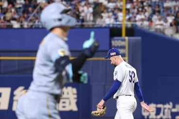 8回、佐藤輝明に本塁打を打たれたマラー