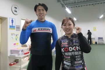 それぞれの優勝をたたえ合った小西晴己（左）と飯田風音