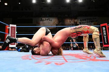 鈴木秀樹にとどめを刺した宮原健斗