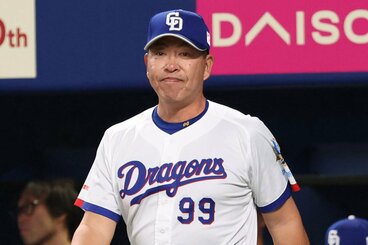 連日大入りの地元ファンに応える試合を目指す中日・井上監督