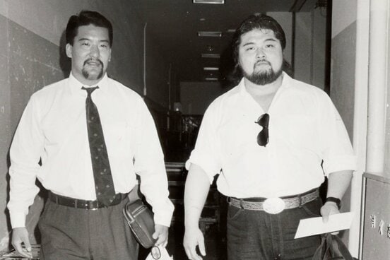 欧州遠征で珍道中を繰り広げた蝶野正洋(左)と橋本真也(1989年)