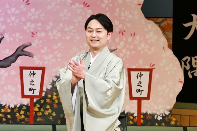 外国人の観客に向け、歌舞伎の解説をした片岡千壽