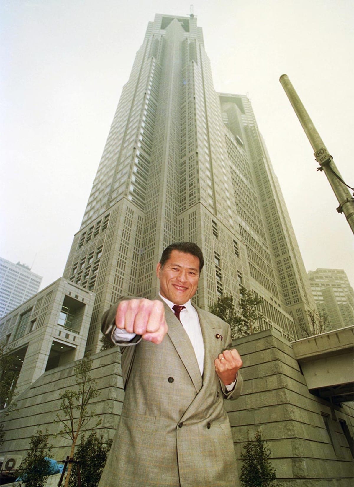 写真：〝石丸旋風〟をしのぐアントニオ猪木の都知事選出馬表明 土壇場
