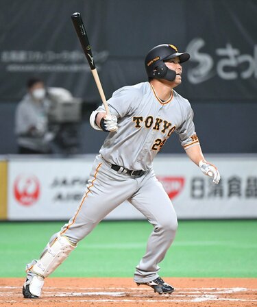 写真 巨人 大城が左投手から代打本塁打も要因は 秘密でお願いします 東スポweb