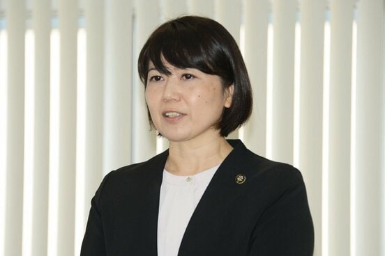 出直し選に立候補する小川晶氏