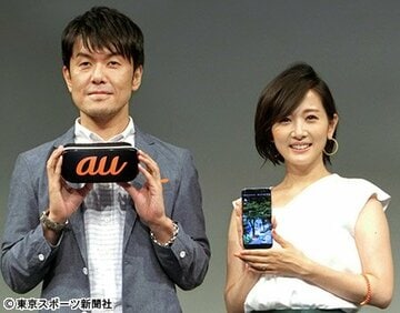 イベントに登場した高島彩（右）と土田晃之