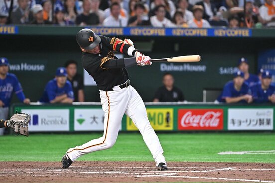 9回二死からサヨナラ3ランを放った巨人・坂本勇人