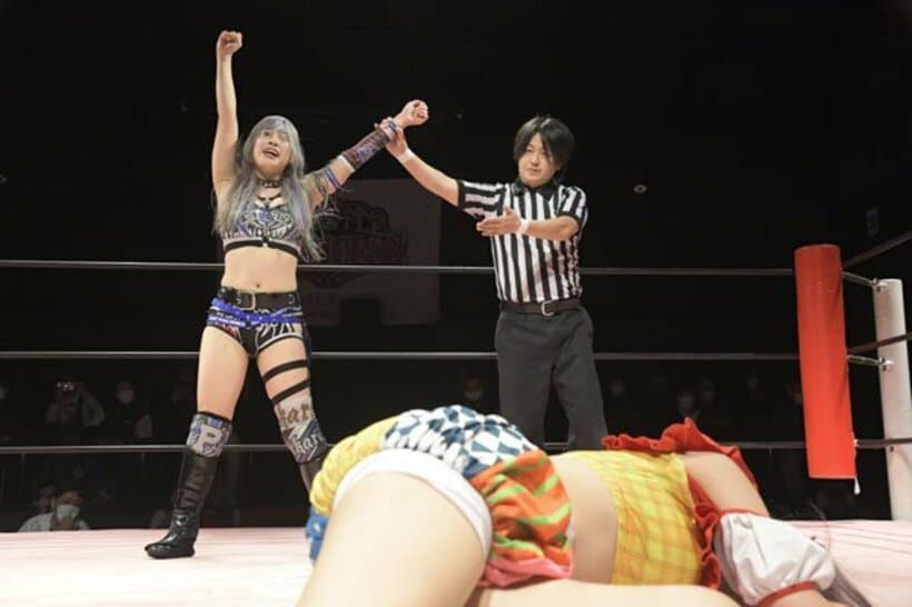  原宿ぽむ（下）に勝利した乃蒼ヒカリ