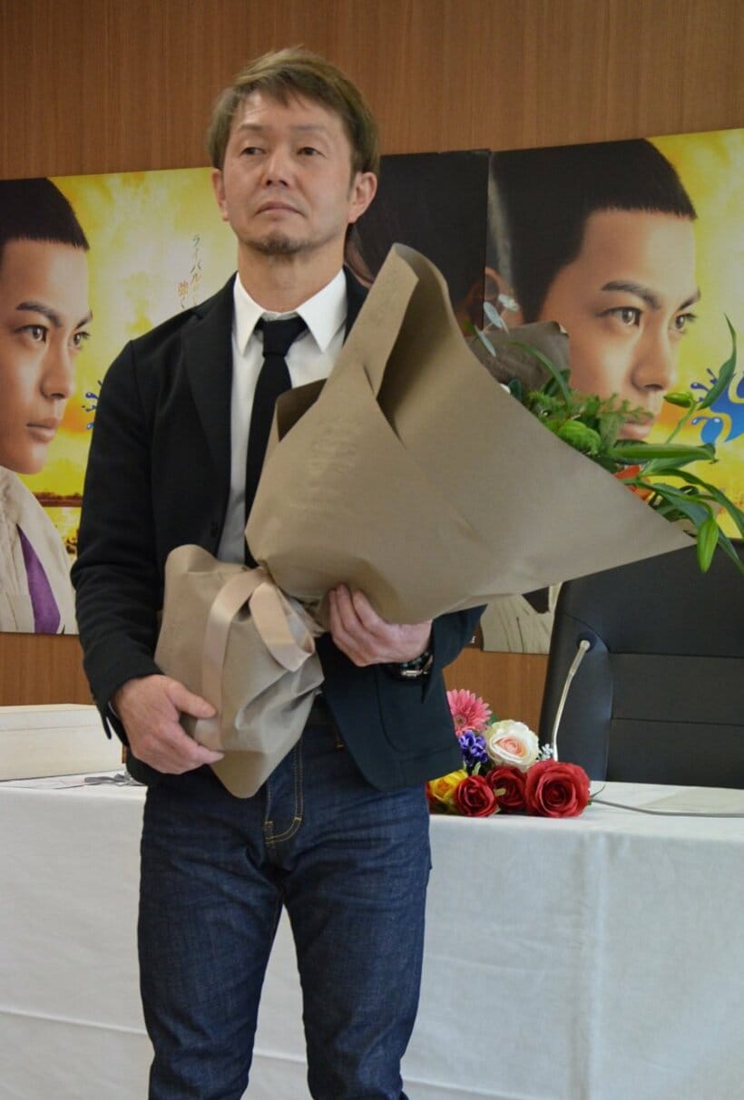  引退会見を行った熊谷直樹(東スポWeb)