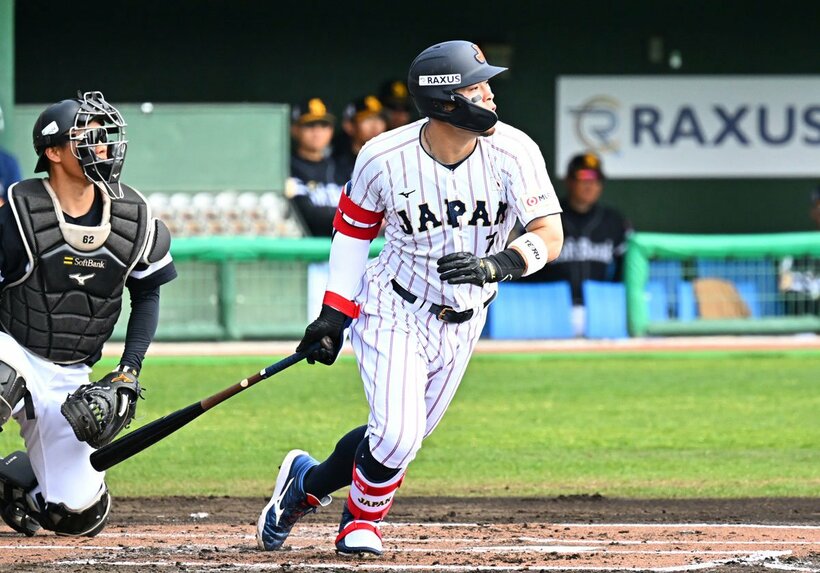 初回無死満塁、佐藤輝明の内野安打で同点に追いついた