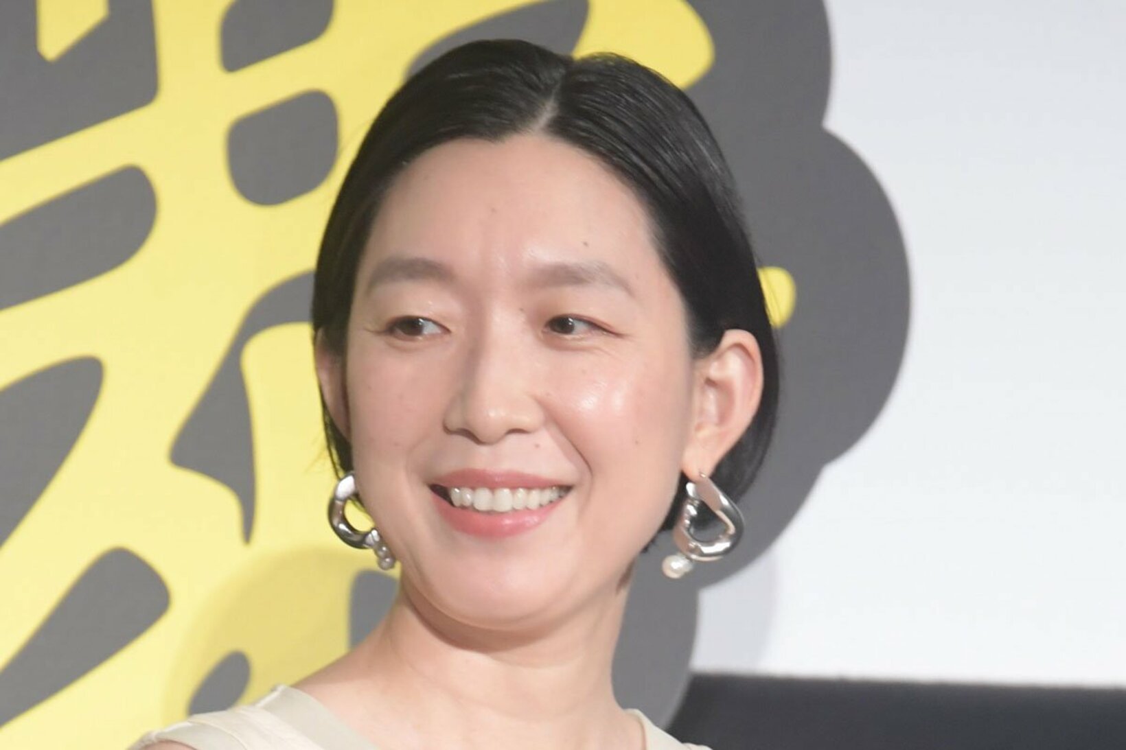 写真：江口のりこに〝複数人説〟 NHK「あんぱん」、夜ドラ、特番…出ずっぱりで疑惑の目 | 東スポWEB