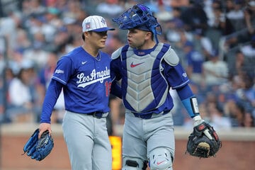 山本由伸（左）とラッシング（ロイター）