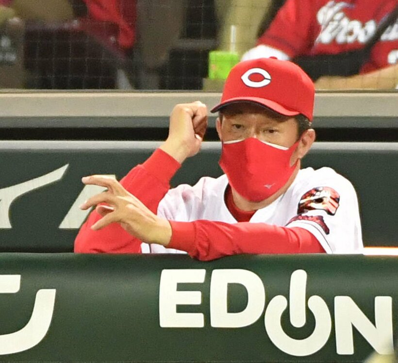  苦しい戦いが続く広島・佐々岡監督