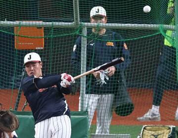 侍JAPANに合流し、京セラドームで調整した岡本和真