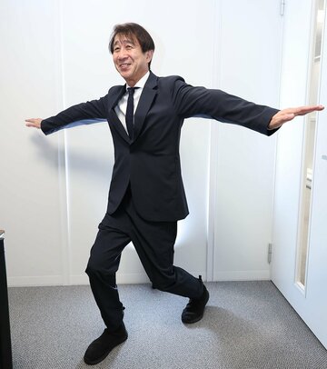 着地のポーズをとる原田雅彦会長