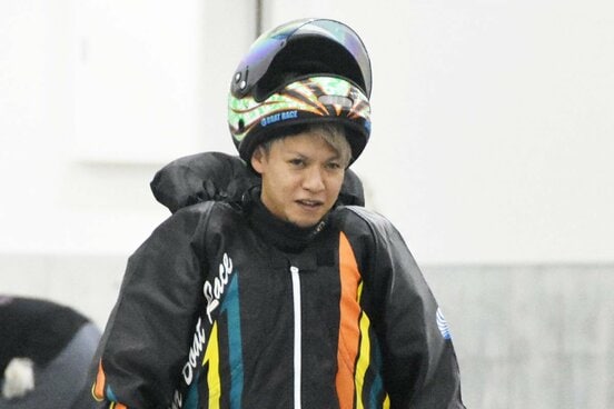 「手を焼きそうなエンジン」で善戦している平本真之