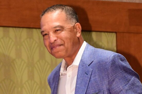 補強には、やや否定的な発言をしていたドジャース・ロバーツ監督だが…