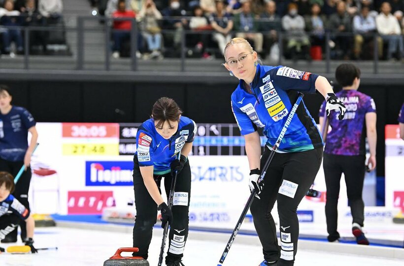 ロコ・ソラーレの新メンバー・小穴桃里＝-JCA（H.IDE）