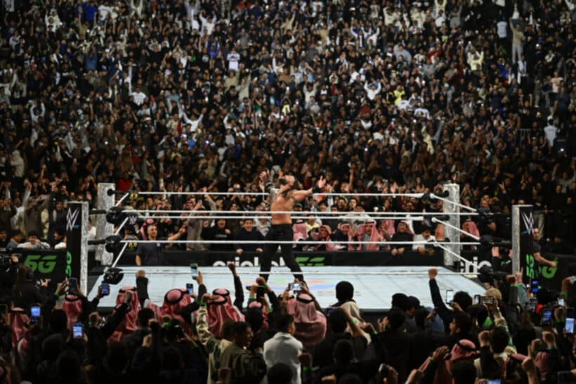 ロイヤルランブル戦を制したローマン・レインズ。サウジアラビアの観衆から拍手喝采を受けた©ＷＷＥ