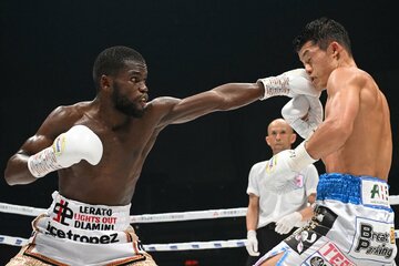 ドラミニに打ち込まれる亀田和毅