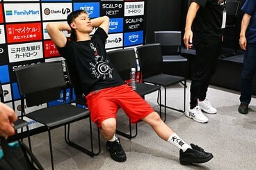 試合後の取材対応で、浮かない表情だった那須川天心