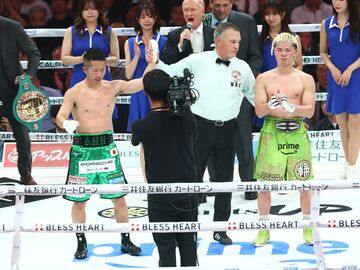 那須川天心(右)は判定で井上拓真に敗れた