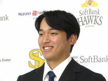 契約更改を終え会見を行ったソフトバンク・前田悠伍