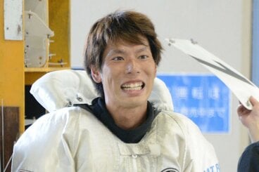 中島秀治