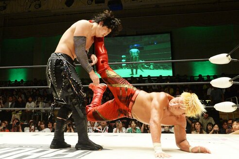 ノア】OZAWAがGHC陥落！ 拳王「超卍蹴り」KO勝利…KENTAと一夜明けV1