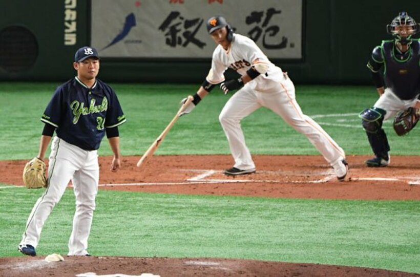  巨人・広岡とヤクルト・田口〝トレード対決〟の行方は…