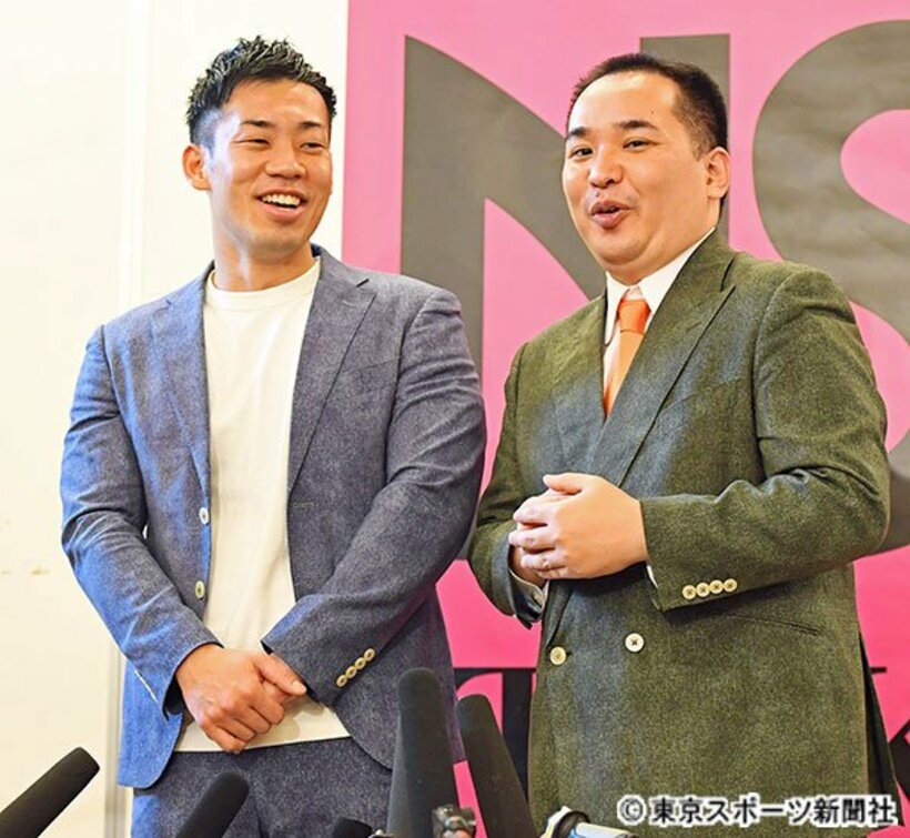  ＮＳＣの学生を前に語ったミルクボーイの駒場（左）、内海