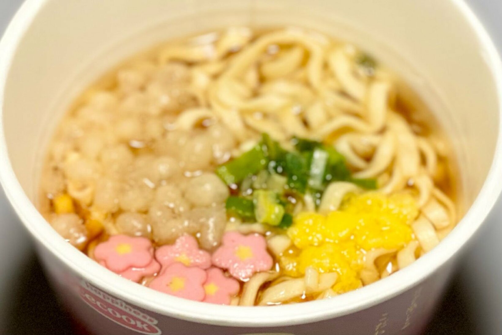 うどんの粘りと弾力も楽しめる