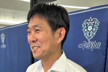 J1の福岡ーC大阪戦を視察後、取材に応じる日本代表の森保監督