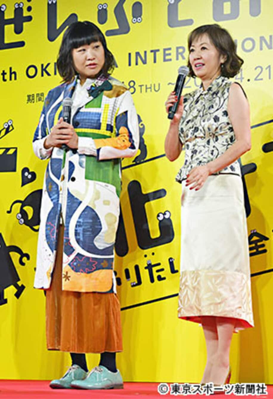  山崎静代（左）と浅田美代子