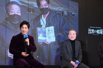 （左から）大沢たかお、かわぐちかいじ氏