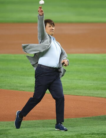 松坂大輔氏は大一番での始球式を振り返った