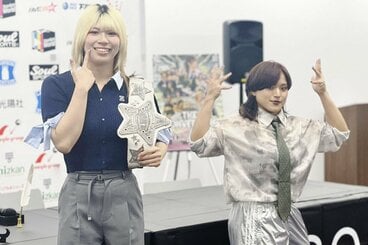 タッグパートナーの飯田沙耶(右)を挑戦者に指名したワンダー王者・羽南