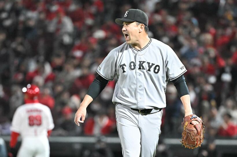 ４回裏を無失点で抑え、吠える田中将大