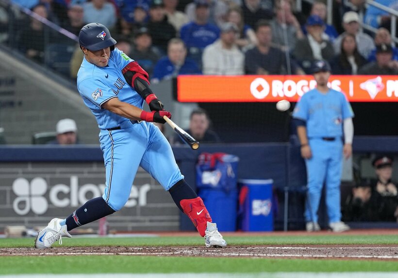 勝利に貢献した岡本和真（ロイター）