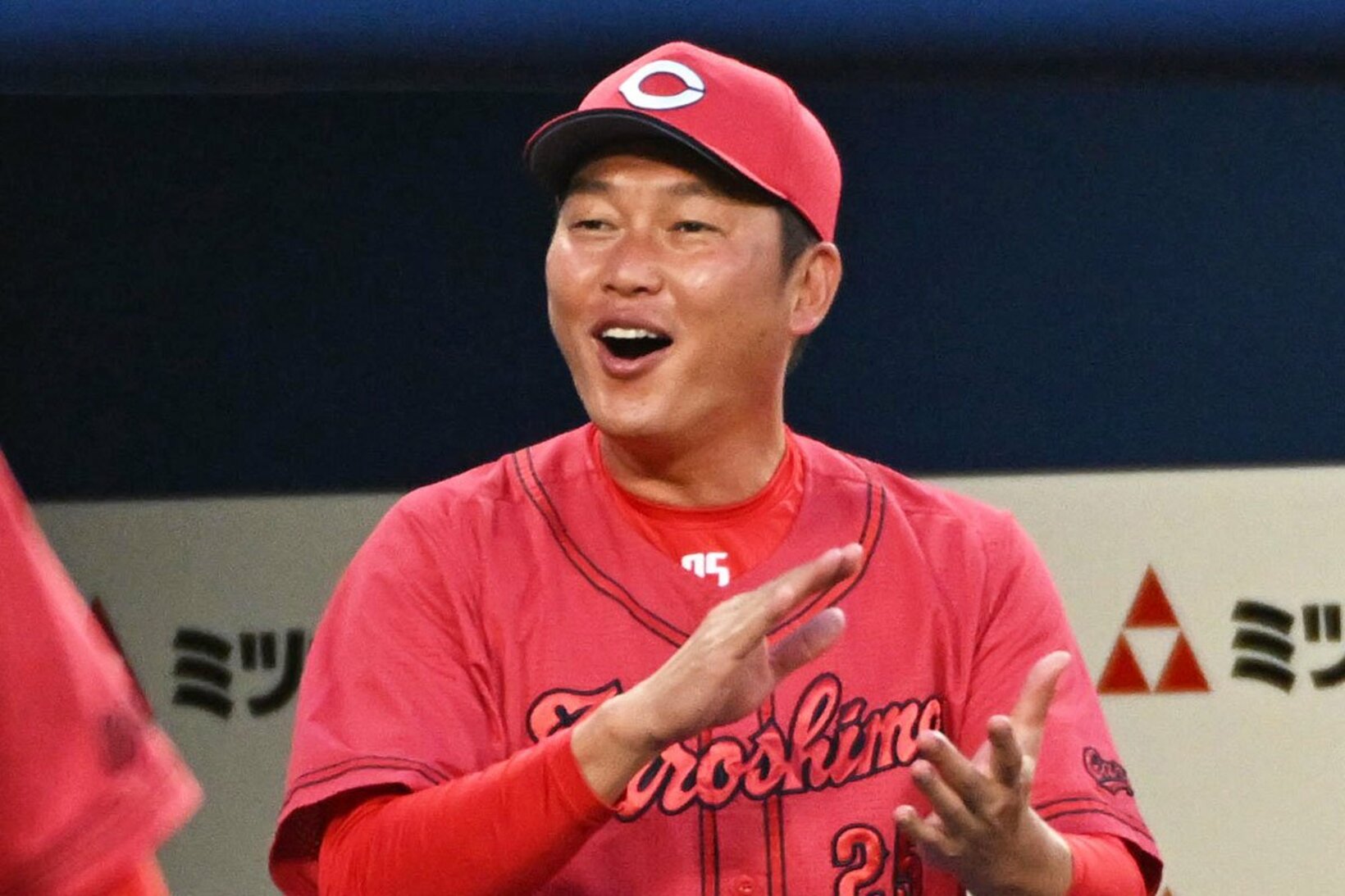 写真：【広島】新井監督ご満悦 鬼門ハマスタ連敗も8でストップ「すごくいい内容の一日」 | 東スポWEB