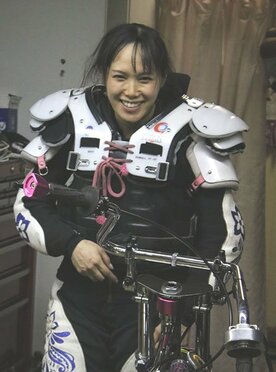  納得の１着に笑顔の佐藤摩弥