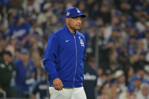 MLB】ドジャース・ロバーツ監督もお手上げ？1イニング3暴投の