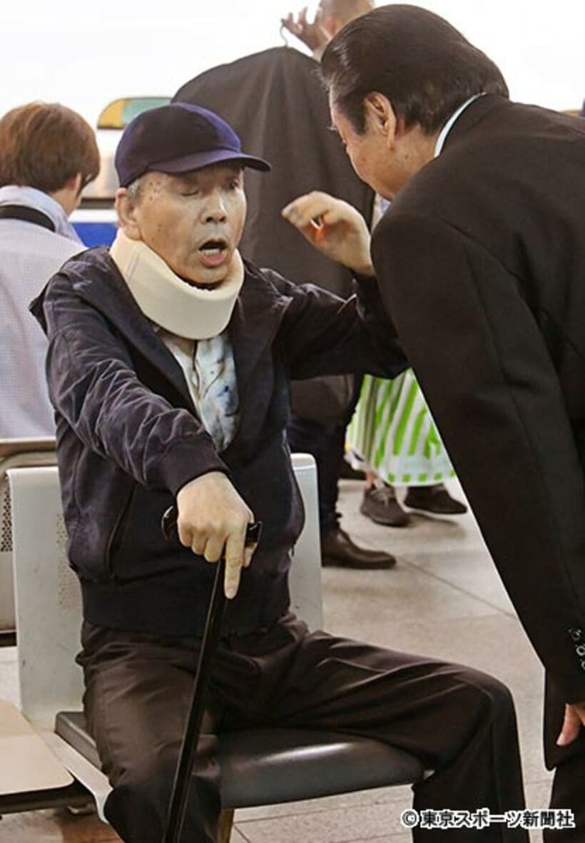  品川駅のホームで名古屋へ向かう新幹線を待つ高山若頭