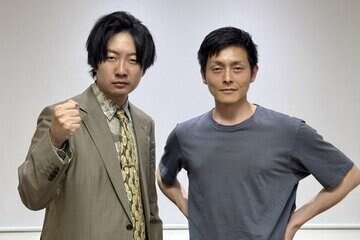 杉並区長選への出馬を表明した日本結束党副統領の上梨裕奨氏（左）と統領のアキノリ将軍未満氏