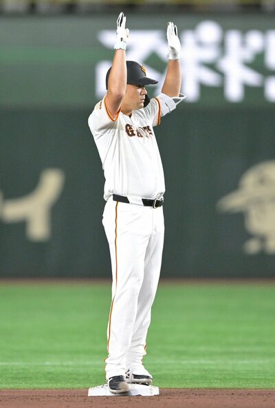1ページ目】【巨人】田中将大が今季初安打 フェンス直撃の二塁打で
