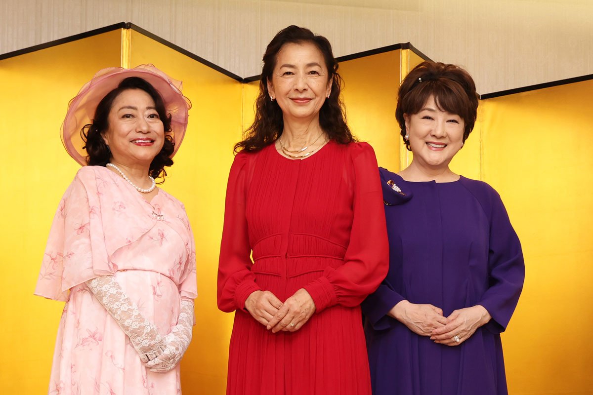 高橋惠子 水谷八重子さんを偲ぶ「大きな大輪の花が天国に行かれたんだ