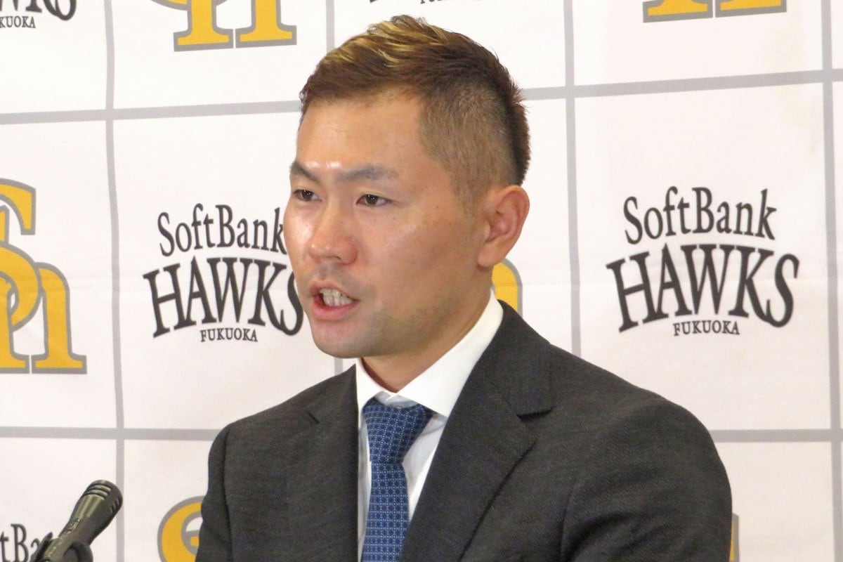 ソフトバンク】中村晃 開幕前は〝代打専念〟も2000万増！ 来季は