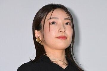 イセを演じる芋生悠