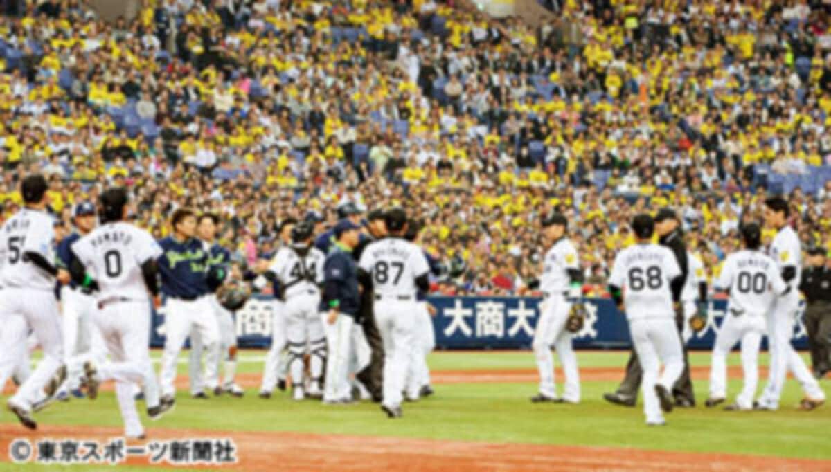 阪神vsヤクルト大乱闘 大荒れ藤浪に最後通告 東スポweb 阪神vsヤクルト大乱闘 大荒れ藤浪に最後通告 東スポweb